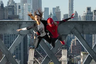MJ (Zendaya) and Spider-Man (Tom Holland) in Spider-Man: No Way Home.