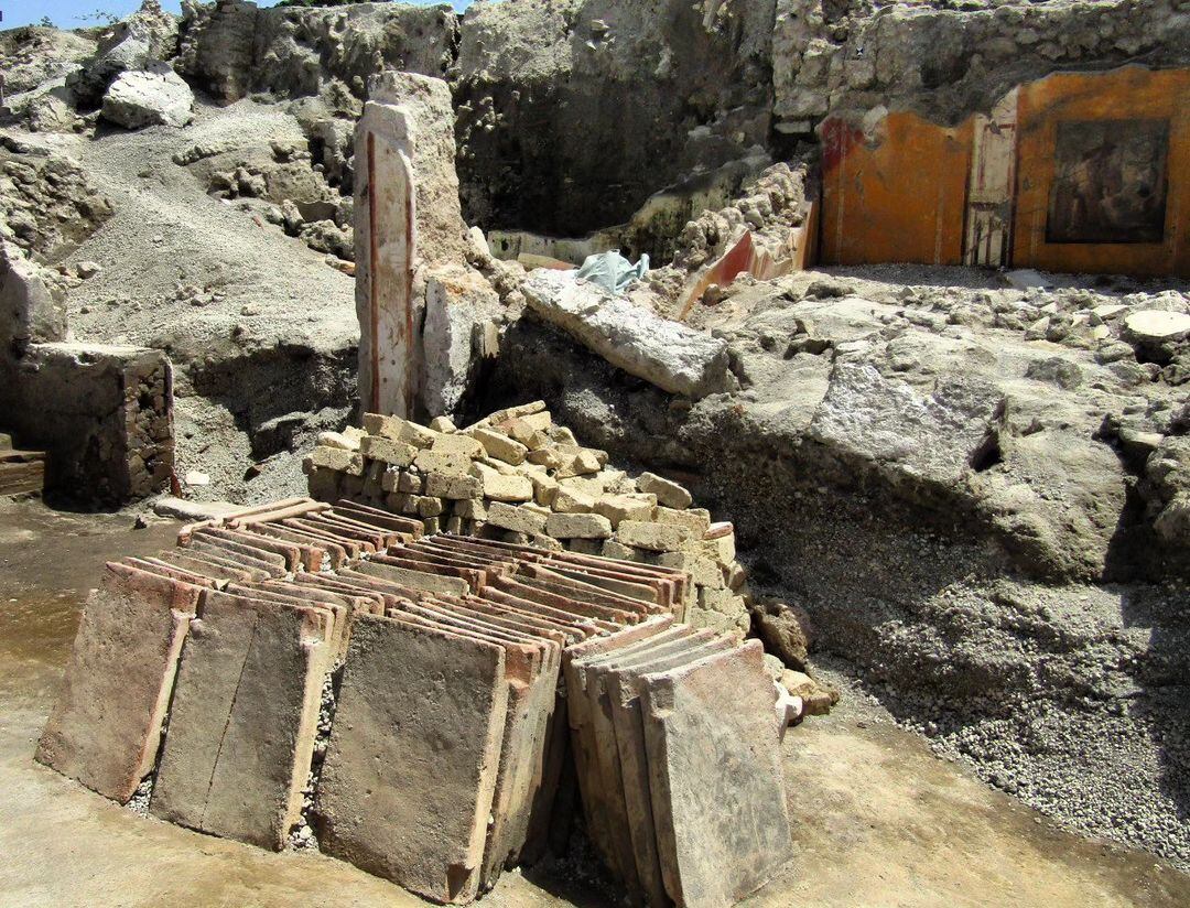 Los constructores dejaron bloques de piedra listos para utilizarse, pero nunca lo hicieron por la erupción repentina