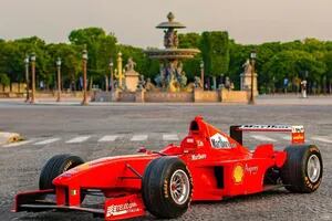 Pagaron más de 6 millones de dólares en una subasta por la Ferrari de Schumacher