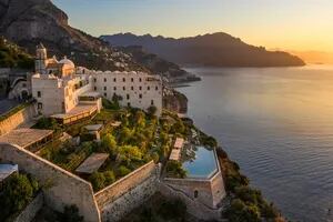 Un ex convento en Italia es hoy uno de los destinos más espectaculares del mundo