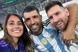 Anto Roccuzzo compartió un álbum de Qatar y la foto con Messi y Kun se viralizó por una increíble coincidencia