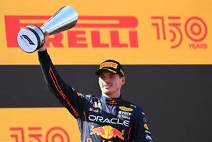 El piloto holandés de Red Bull, Max Verstappen, celebra su triunfo en el GP de España 2022