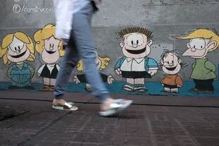 Un mural en las paredes de San Telmo con los personajes de la tira Mafalda 
