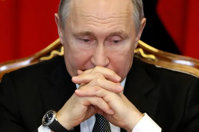 Putin valuta il cambio di marea e analizza una misura impopolare