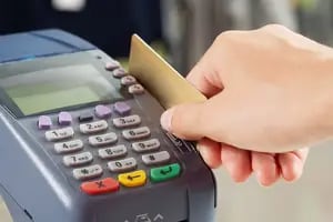 Los comercios podrán elegir entre cuatro medios de pago electrónico para cobrar