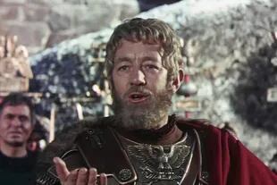 Alec Guiness como Marco Aurelio en "La caída del Imperio Romano"