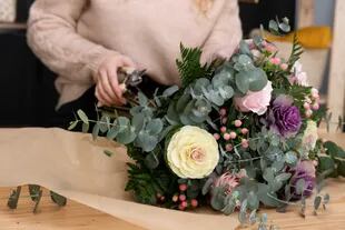 Según los especialistas, la venta de flores registrará su récord mañana, en el día previo al funeral