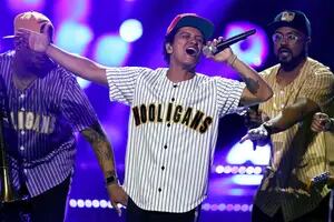 Bruno Mars y U2 encabezan los shows musicales más lucrativos