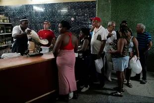 Las autoridades cubanas anunciaron el racionamiento de muchos alimentos y productos de higiene