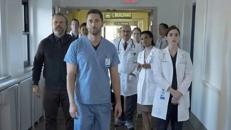 El equipo médico del hospital New Amsterdam, epicentro de la producción que se puede ver en Netflix