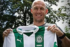 Duró poco retirado: a los 36 años, Arjen Robben anunció su regreso al fútbol