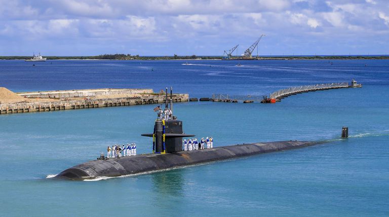 Estados Unidos envió uno de sus submarinos más poderosos a una isla del Pacífico