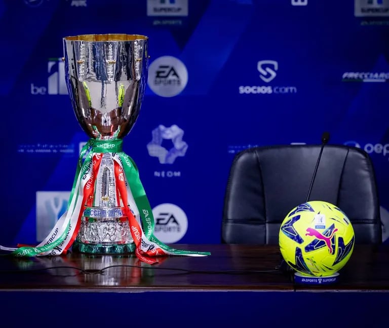 Momenti della conferenza stampa in vista della Supercoppa Italiana di domani