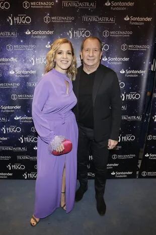 Viviana Puerta, la actriz que brilla en Madres, optó por un look violeta y compartió la ceremonia junto a su pareja el productor Carlos Mentasti