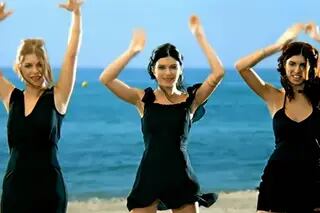 Cómo están hoy Las Ketchup, las tres hermanas que popularizaron la canción “Aserejé”