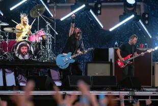 Foo Fighters llegan después de haberse presentado en Lollapalooza Chicago