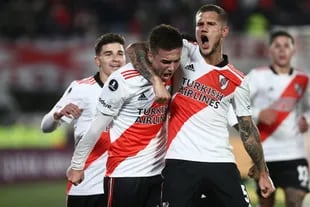 River demostró carácter y buen juego ante Colo-Colo después de perder contra Tigre por la Copa de la Liga. 