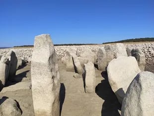 Una vista más aproximada del Dolmen de Guadalperal, el "Stonehenge español"
