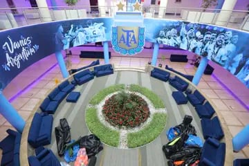Un espacio para reuniones del grupo en el complejo de la Universidad de Doha adaptado para recibir a la selección argentina 