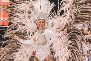 Así se vive el carnaval más pasional del país, según la embajadora de una de sus comparsas