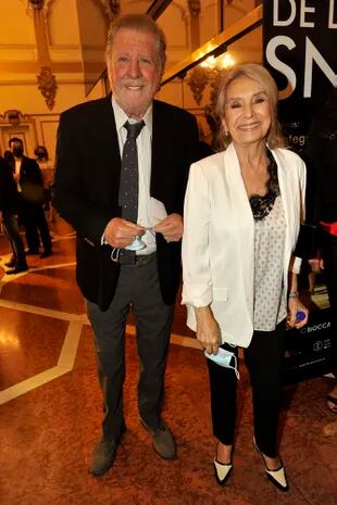 Arturo Puig y Selva Alemán, felices por el regreso de la gran gala del  teatro argentino