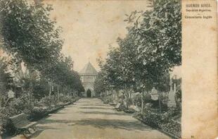 El cementerio inglés de la calle Victoria