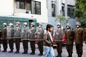 Cómo se gestó la campaña que logró derrumbar al régimen de Pinochet con apenas 15 minutos diarios en la TV