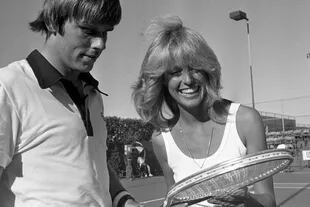 Tanner en una exhibición benéfica en Palm Springs 1977 con la actriz Farraw-Fawcett-Majors