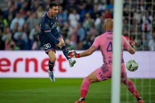 Lionel Messi hizo apenas 11 goles en su primera temporada en PSG