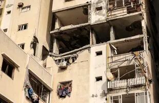 Los daños en Gaza por el ataque israelí. (Photo by MAHMUD HAMS / AFP)