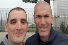 Zidane lo chocó con su auto y él aprovechó para sacarse una selfie