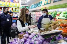 El Gobierno intensifica los controles de precios en supermercados tras la semana crítica del dólar