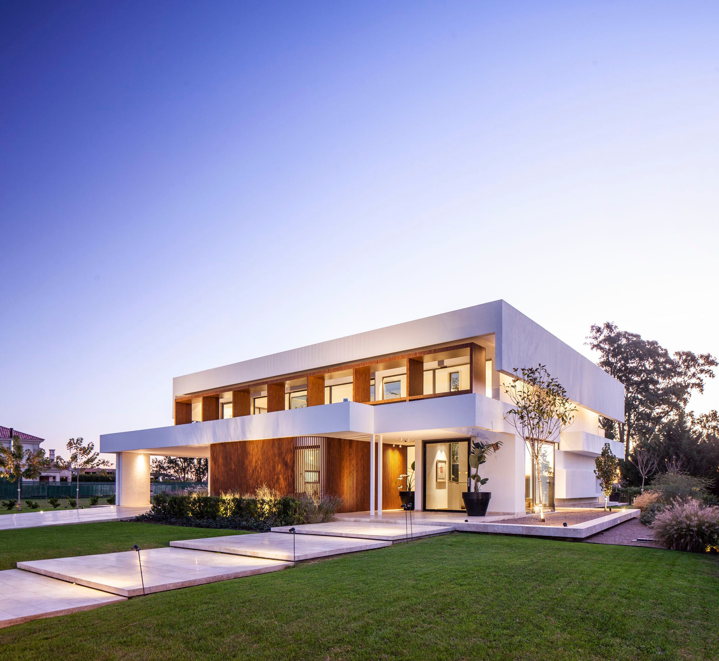 Esta casa está en un country en Buenos Aires y ganó un premio internacional al mejor diseño