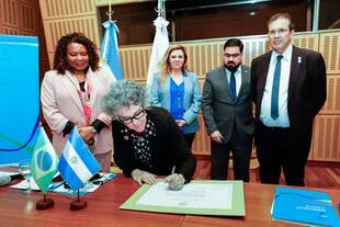 Margareth Menezes, Mariana Wainstein (directora nacional de Cultura de Uruguay), Lucrecia Cardoso, Rubén Capdevila (ministro de Cultura de Paraguay) y Tristán Bauer