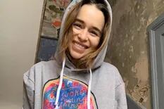 Por qué Emilia Clarke no se va a hacer más selfies con sus fans