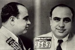 Al Capone fue preso por evadir impuestos, en parte debido a la atención mediática que atrajo sobre él la Masacre de San Valentín