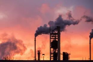 El modelo GEOS-Chem permite distinguir las diferentes fuentes de contaminación atmosférica y separar el impacto de los combustibles fósiles
