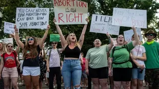 La decisión de la Corte generó protestas en contra del fallo que permite que los estados limiten el derecho al aborto