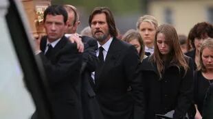 Carrey participó del funeral de su novia, que tenía 28 años al momento de suicidarse