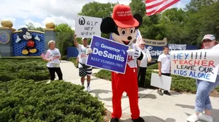 Disney podría perder los derechos de autor sobre su personaje Mickey Mouse por haber adoptado políticas que según los republicanos son "woke"