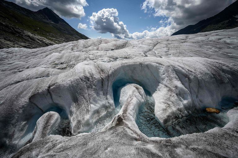 Imágenes que preocupan: se derrite el glaciar más grande de los Alpes suizos