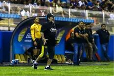 Diego Maradona puso en duda su continuidad: "Si le hago mal a Dorados, me voy"
