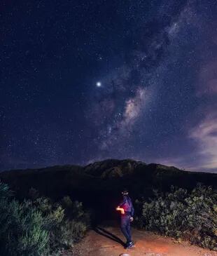 Astroturismo, una actividad que convoca a los amantes del cielo nocturno.