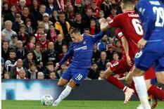 Puro talento: golazo de Hazard en la victoria de Chelsea sobre Liverpool