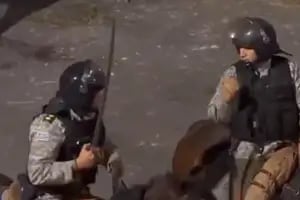 La policía uruguaya justificó el uso de sables en la represión de los hinchas de Boca