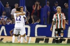 Tigre se lo dio vuelta a Vélez en Liniers y sueña con quedarse en Primera
