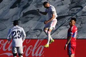 Súper crack: la genial volea de Benzema, el golazo que salvó a Real Madrid