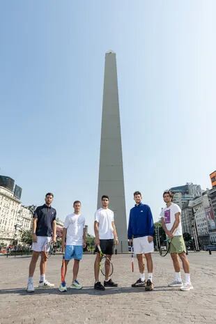 Norrie, Schwartzman, Alcaraz, Thiem y Musetti, en el Obelisco, promocionando el ATP de Buenos Aires