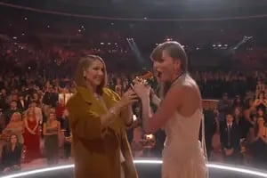 Qué pasó entre Taylor Swift y Celine Dion luego de que la gran ganadora de la noche “ignorara” a su colega