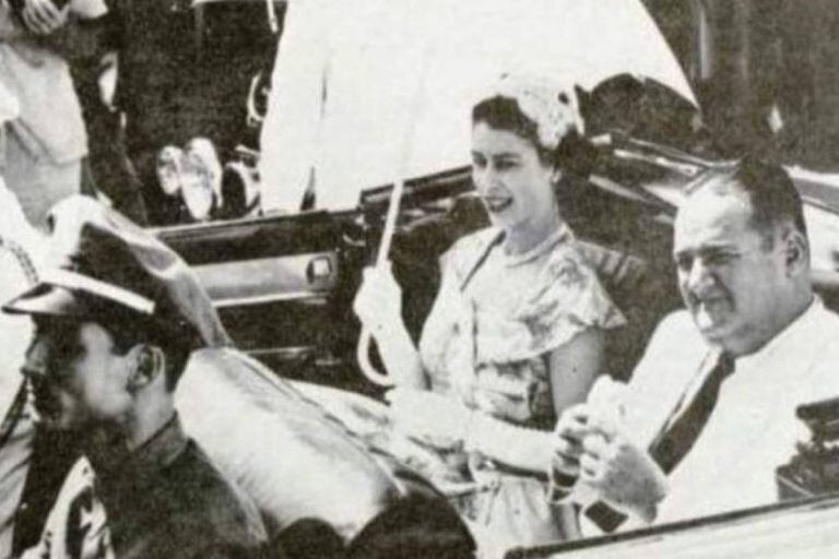 Isabel II junto al presidente panameño Remón Cantera, asesinado dos años más tarde, en 1955